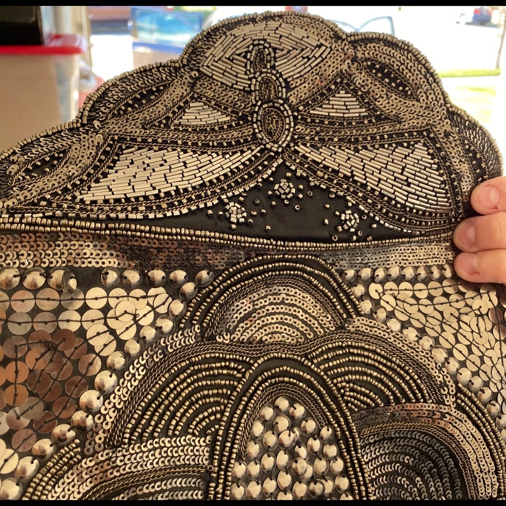 Sequined beaded silver black clutch